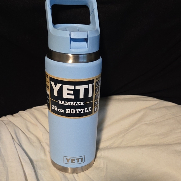 YETI Rambler 26oz Sky Blue Bottle - Picture 1 of 7
